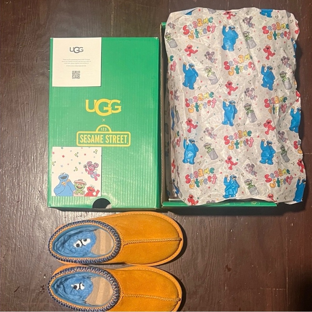 UGG x Sesame Street Cookie Monster Tasmans